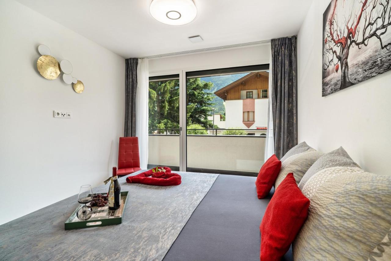 Apartment Il Cuore Rosso Naturns Zewnętrze zdjęcie